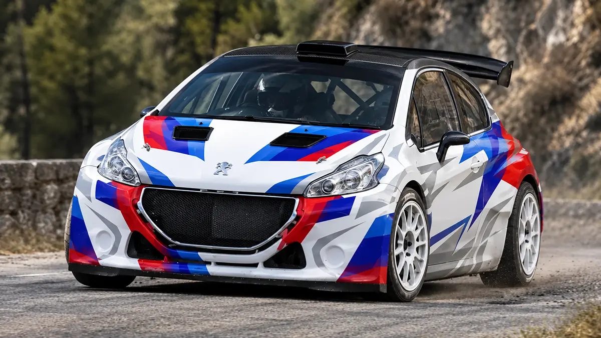 Peugeot 208 T16 in rally competition