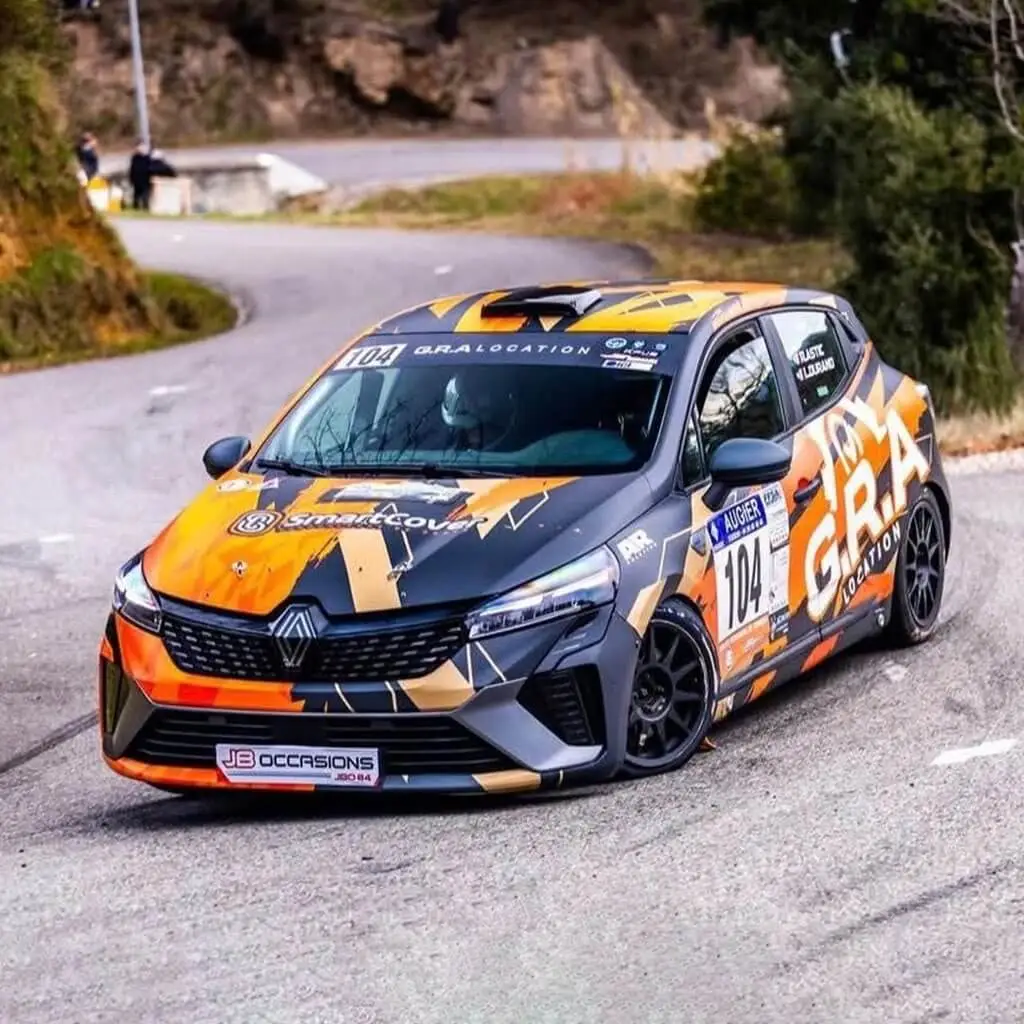 Clio 5 RC5 in rally competition